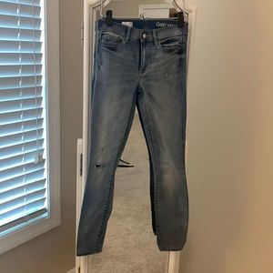 25r Gap true skinny distressed jeans.  EUC